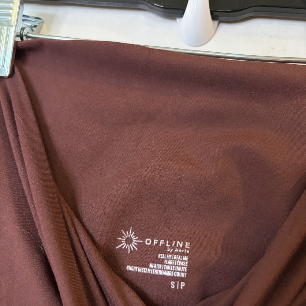 Offline By Aerie S Short Real Me Flare Hi-Rise Leggings Ruched Burgundy Red - Picture 4 of 4